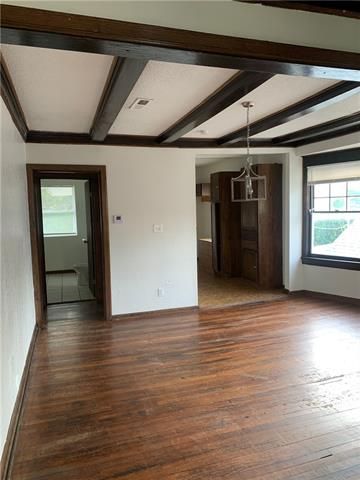3242 Brooklyn Ave, Kansas City, MO 64109