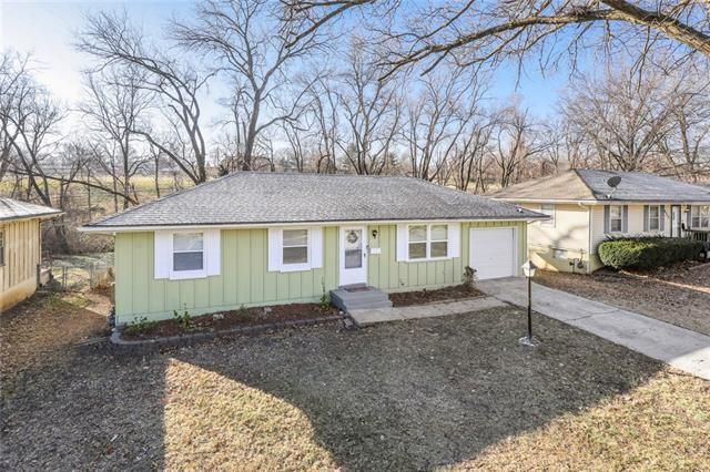 8717 E 111th St, Kansas City, MO 64134