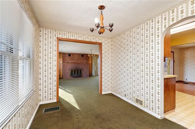4100 Pittman Rd, Kansas City, MO 64133