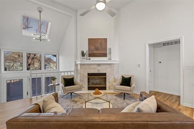 12206 Grant Ln, Overland Park, KS 66213