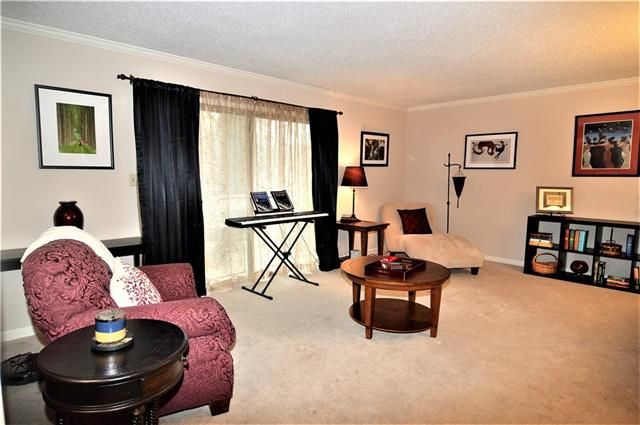 12904 W 110th St, Overland Park, KS 66210