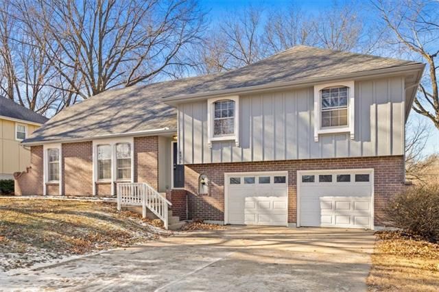 8936 Booth Ave, Kansas City, MO 64138