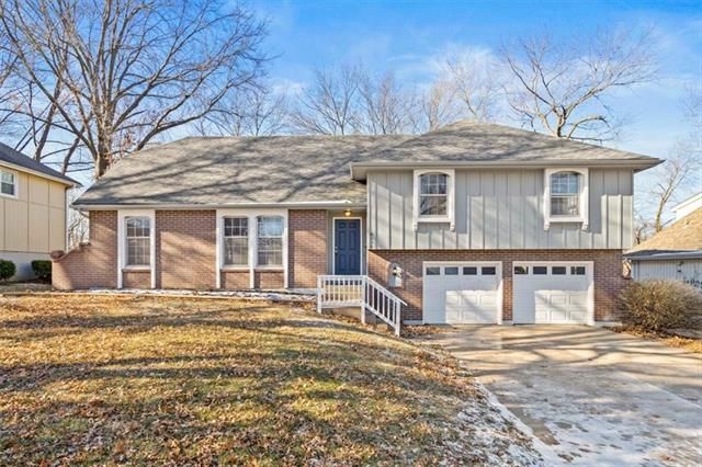 8936 Booth Ave, Kansas City, MO 64138
