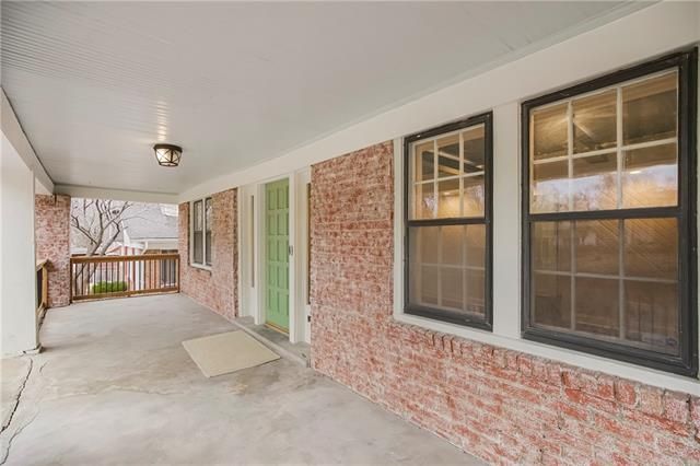 316 E 70th St, Kansas City, MO 64113