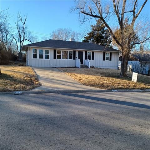 11322 Herrick Ave, Kansas City, MO 64134