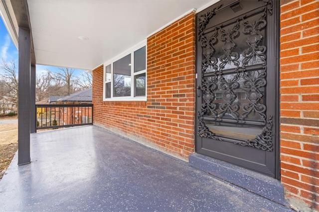 2710 N 28th St, Kansas City, KS 66104