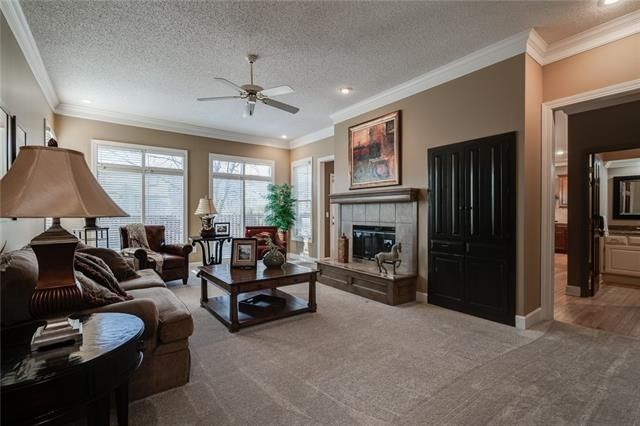 13156 Carter St, Overland Park, KS 66213