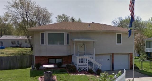 419 Pacific Dr, Belton, MO 64012