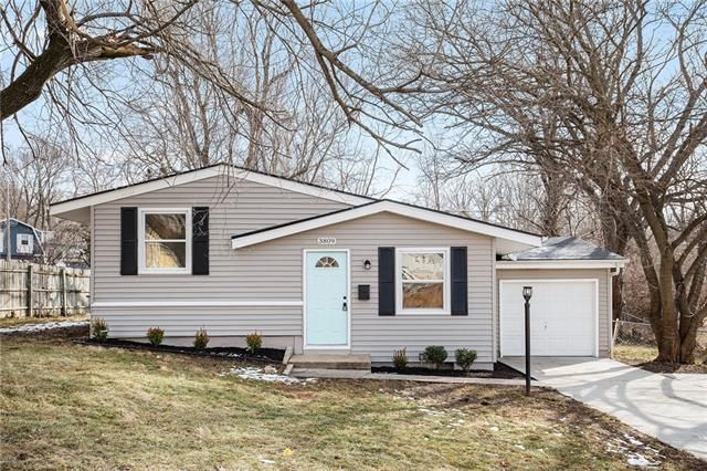 3809 E 107th Ter, Kansas City, MO 64137
