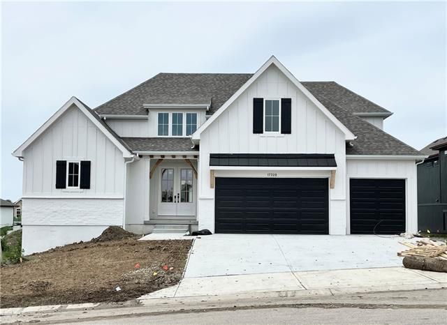 17320 Bradshaw St, Overland Park, KS 66221
