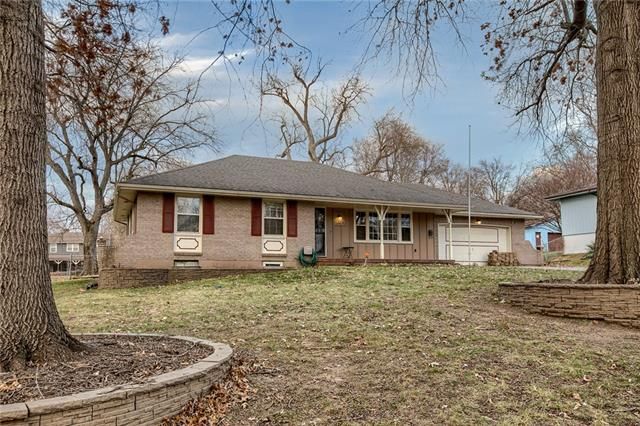 11300 E 61st Ter, Raytown, MO 64133