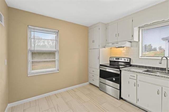 6936 Ewing Ave, Kansas City, MO 64133