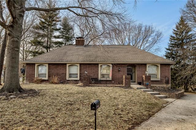 9712 N Harrison St, Kansas City, MO 64155