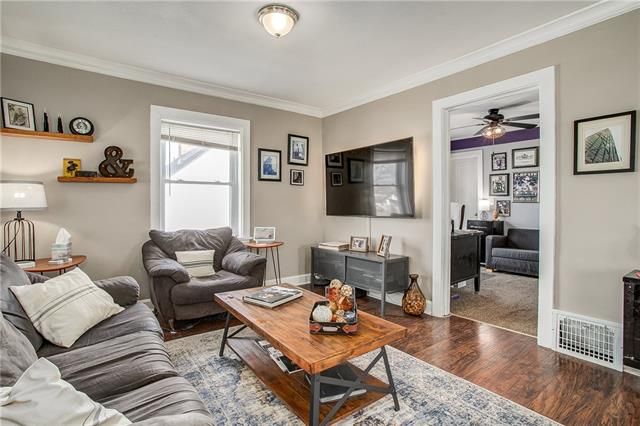 833 E 72nd St, Kansas City, MO 64131