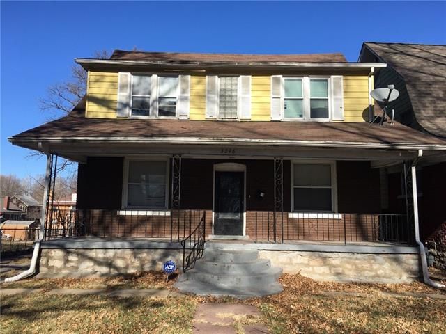 3246 E 29th St, Kansas City, MO 64128