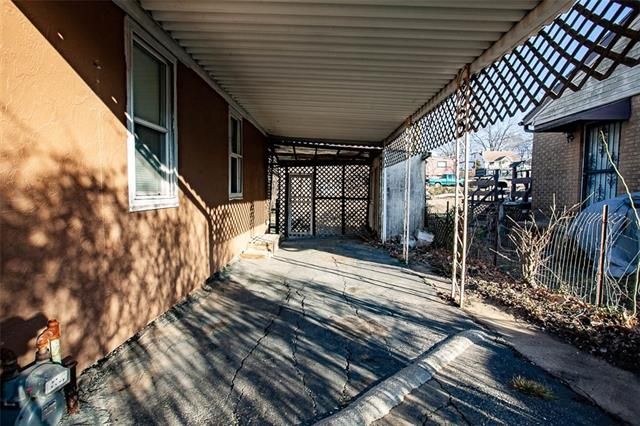 5437 Myrtle Ave, Kansas City, MO 64130