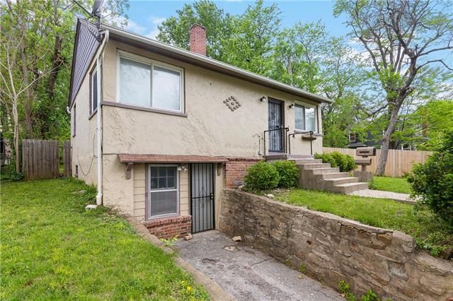 7614 Paseo Blvd, Kansas City, MO 64131