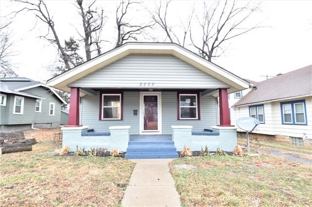 2002 E 69th St, Kansas City, MO 64132