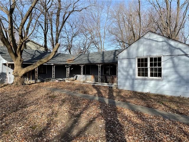 8316 E 80th Ter, Kansas City, MO 64138