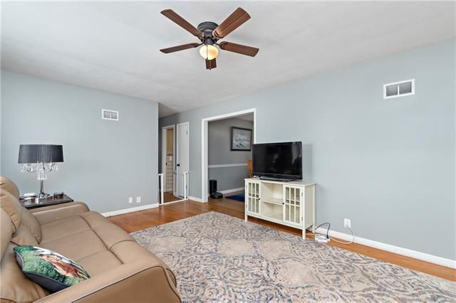 12106 E 52nd Ter, Kansas City, MO 64133