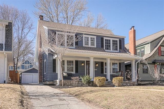 6434 Walnut St, Kansas City, MO 64113