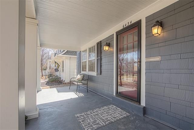 6434 Walnut St, Kansas City, MO 64113