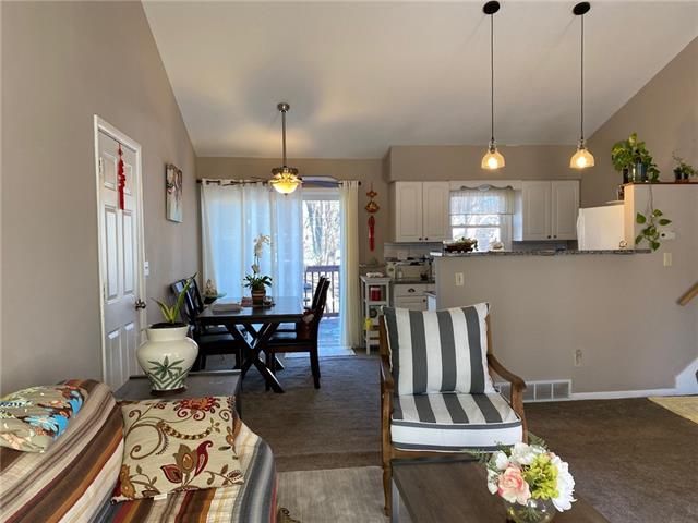 313 Melrose St, Liberty, MO 64068