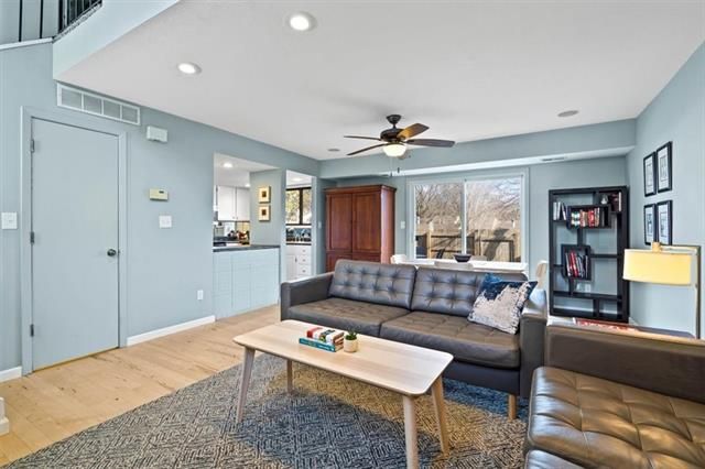 10996 Rosehill Rd, Overland Park, KS 66210