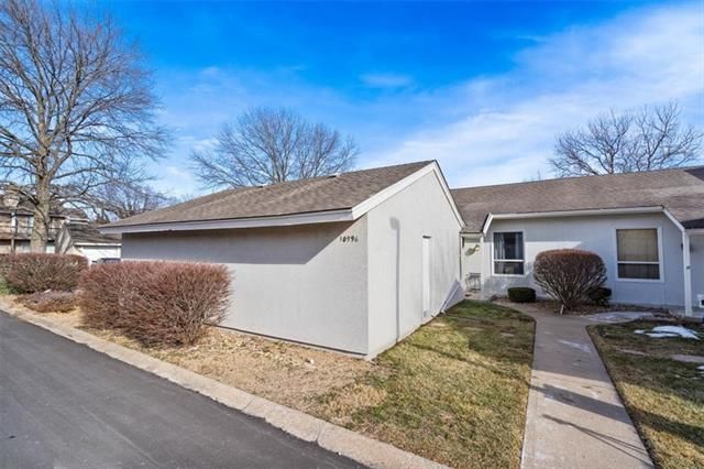 10996 Rosehill Rd, Overland Park, KS 66210