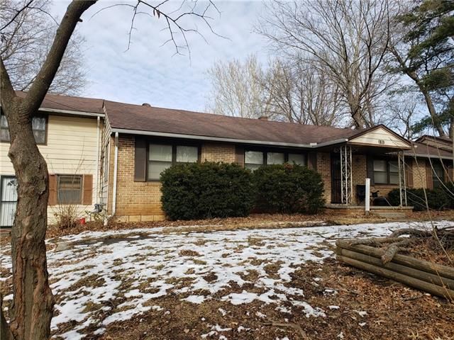 8622 E 59th St, Kansas City, MO 64129