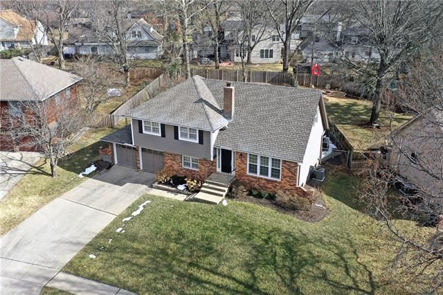 9307 Beverly Dr, Overland Park, KS 66207