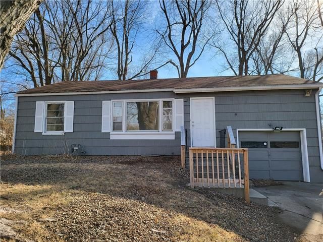 8105 E 66th St, Kansas City, MO 64133