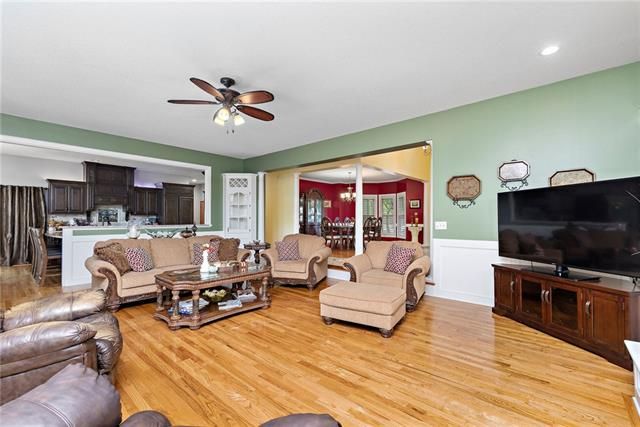 13909 Eby St, Overland Park, KS 66221