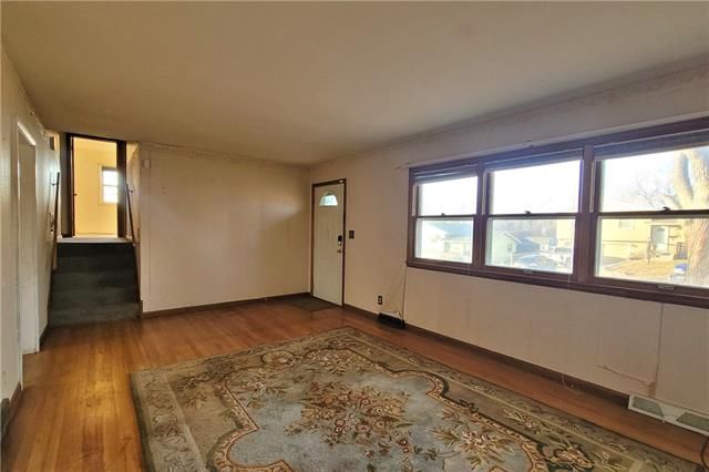 10415 E 39th Ter, Kansas City, MO 64133