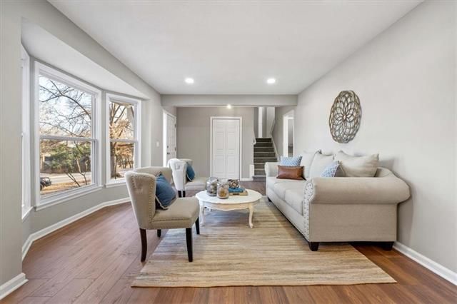8734 Nall Ave, Overland Park, KS 66207