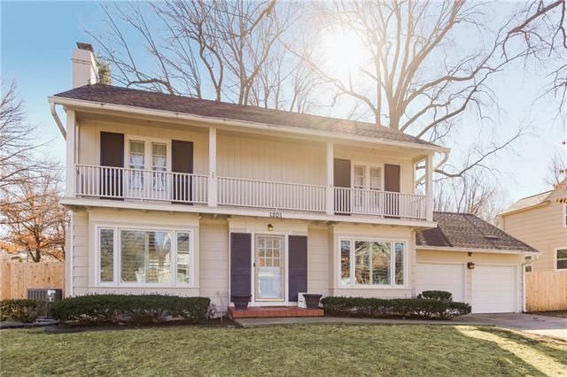 1201 Romany Rd, Kansas City, MO 64113
