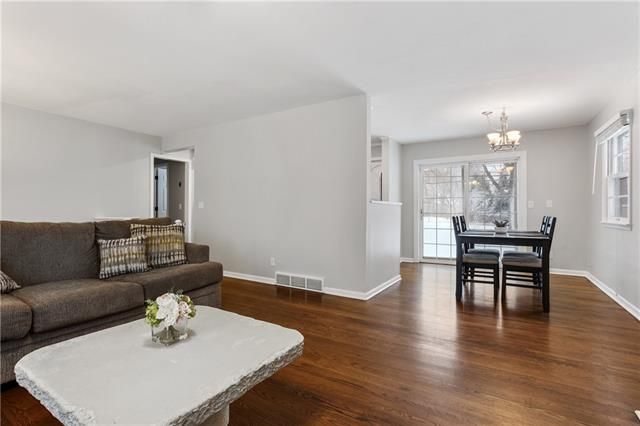 9120 Farley Ln, Overland Park, KS 66212