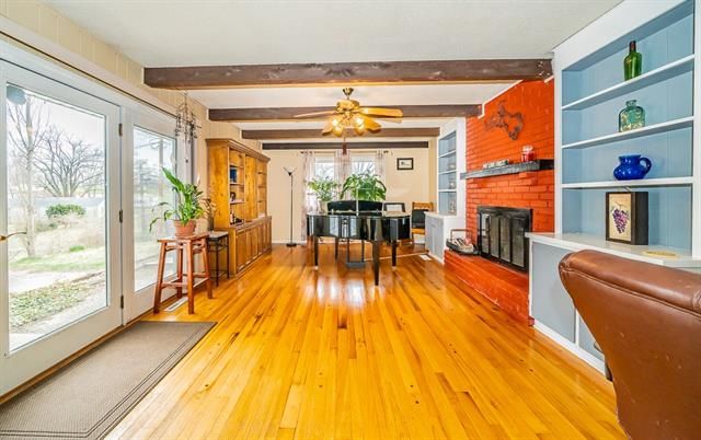 4601 NE 42nd St, Kansas City, MO 64117