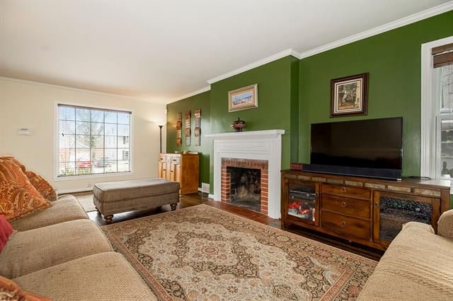 7412 Harrison St, Kansas City, MO 64131