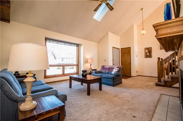 15645 W 150 St, Olathe, KS 66062