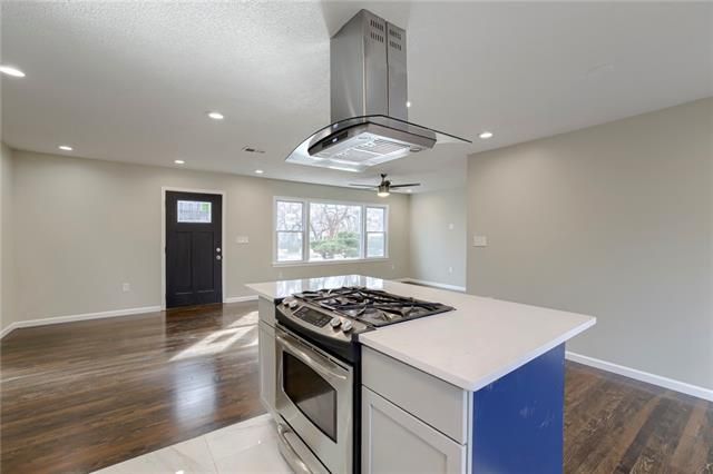 7328 Floyd St, Overland Park, KS 66204