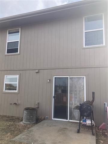 463 Spring Ave, Liberty, MO 64068