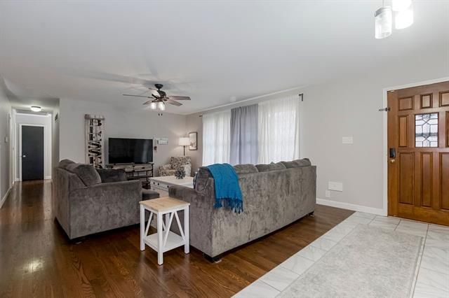 4412 E 105th St, Kansas City, MO 64137