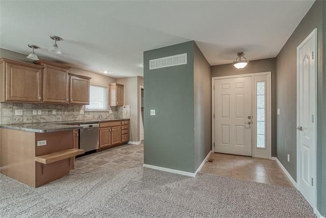 4525 Hedges Ave, Kansas City, MO 64133