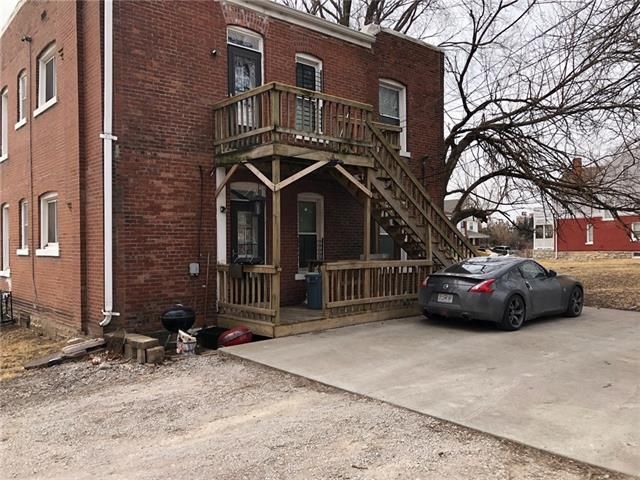 34 E 32nd St, Kansas City, MO 64111
