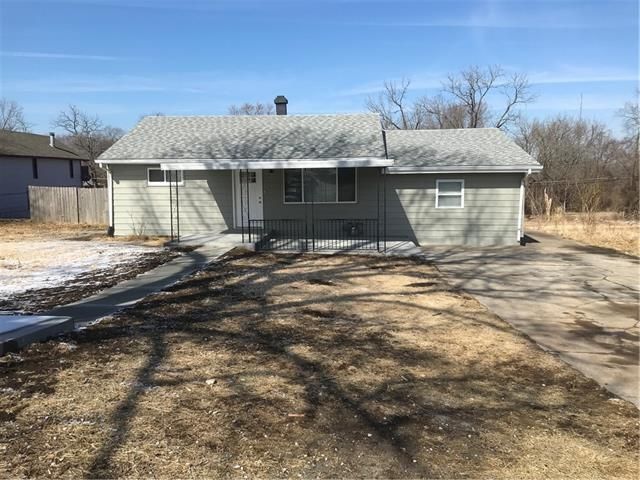 3612 E 93rd St, Kansas City, MO 64132