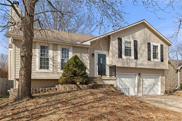 14646 S Peppermill Ct, Olathe, KS 66062