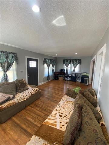 6623 Bales Ave, Kansas City, MO 64132