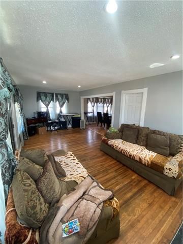 6623 Bales Ave, Kansas City, MO 64132