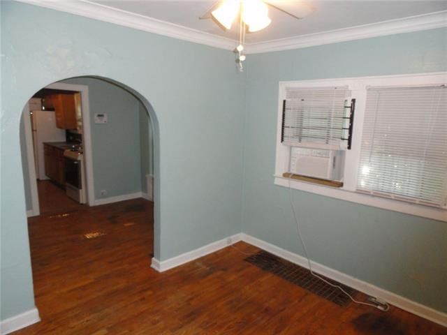 6034 E 16th Ter, Kansas City, MO 64126